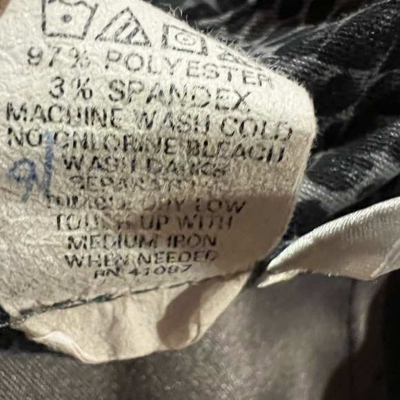 Briggs Petite Snake Print Mini Skirt (Sz 8) - Picture 7 of 10